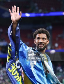 Thủ môn huyền thoại Vozinha tạm biệt World Cup với sức hút cực khủng: Fan tăng từ 50.000 lên 19 triệu, vượt cả Argentina và 6 đội tuyển từng vô địch