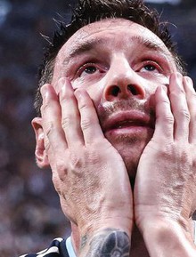 Phỏng vấn nóng Messi sau màn ngược dòng lịch sử của Argentina trước Ai Cập: "Thật điên rồ!"