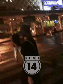 ĐỘC QUYỀN: Hương Giang vừa đáp xuống sân bay Tân Sơn Nhất sau nửa năm ở ẩn, phản ứng thế nào khi bị paparazzi bắt gặp?