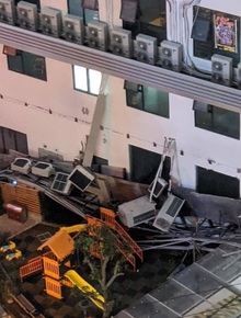 Cả dàn điều hoà ở chung cư Hà Nội bất ngờ đổ sập, rơi xuống sân chơi cho trẻ em