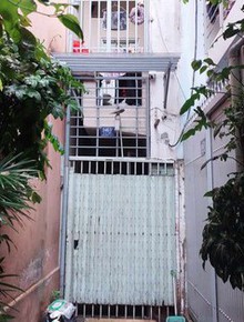 TPHCM: Phát hiện thi thể bé gái sơ sinh trong túi nylon, trên người có vết thương