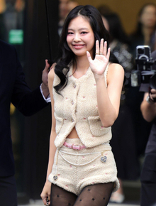 Jennie xinh ngây ngất, Vương Nhất Bác bảnh bao cùng dàn sao đổ bộ show Chanel