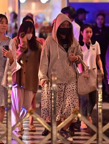 Vụ xả súng chết người tại Siam Paragon (Thái Lan): Nạn nhân đi cùng 2 con gái 5 tuổi, dự định bay về nước ngay khi mua sắm xong