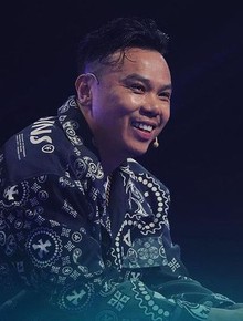 Tập 1 Rap Việt mùa 3: HLV Việt kiều ít nói, sử dụng ngôn ngữ nào trên sóng?