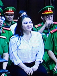Bà Nguyễn Phương Hằng từ chối nói lời xin lỗi Đàm Vĩnh Hưng, Vy Oanh vì "bị tạm giam 18 tháng, bị cáo đã trả giá quá đắt rồi"
