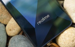Trên tay Realme 2 Đen Kim Cương: Con bài chiến lược mới của Oppo, sẵn sàng quyết chiến với đối thủ