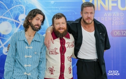 Phỏng vấn nóng Imagine Dragons: Văn hoá Việt Nam quá phong phú, hứa hẹn sẽ mang World Tour đến cho fan Việt!