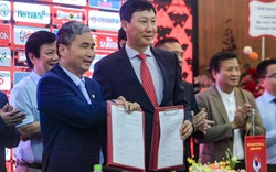 Trực tiếp lễ ra mắt của tân HLV trưởng tuyển Việt Nam: HLV Kim Sang-sik ký hợp đồng 2 năm