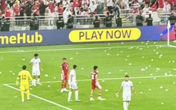 Tan mộng World Cup, CĐV Indonesia tấn công trọng tài gây phẫn nộ