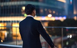 3 dấu hiệu của người đàn ông càng về sau càng đáng gờm, phú quý vây quanh, sự nghiệp thăng thăng tiến
