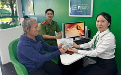 Nhận cuộc gọi từ Zalo, bà cụ run rẩy rút sạch tiền tiết kiệm
