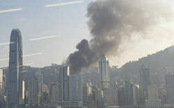 Cháy lớn tại tòa tháp thương mại giữa trung tâm Hong Kong (Trung Quốc)