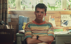 Xem Sex Education, tôi mới biết 20 năm làm mẹ, tôi… dạy con sai bét, nhìn Otis mới hiểu vì sao nhiều cha mẹ Á Đông nuôi con thất bại