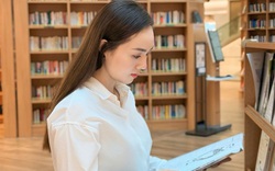 Nhan sắc vợ 3, chăm chồng như chăm em bé của nam NSND xin từ chức Phó Giám đốc Nhà hát kịch Hà Nội