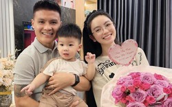 Chu Thanh Huyền giục mỏi mồm Quang Hải mới tặng 1 bó hoa ngày 20/10, netizen chỉ soi xem có bao nhiêu "rụng cánh"