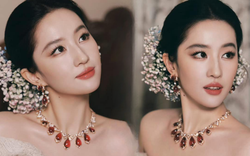 Nhìn ảnh mới của Lưu Diệc Phi mới thấy: Nét tướng “ngậm ngọc trong miệng”, cả đời hưởng phú quý
