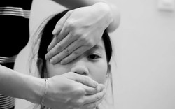 Bi kịch của những đứa trẻ bị bạo hành: Chúng sẽ lớn lên thế nào trong nỗi sợ về tình thân méo mó?