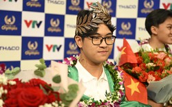 Thi đấu xuất sắc, về đích hoàn hảo, nam sinh Hà Nội trở thành Quán quân Olympia 2025!