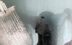 Ngàn vạn lần khuyên bạn ĐỪNG làm điều này khi tắm, đặc biệt nguy hiểm