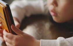 Bé gái 13 tuổi mất tích 7 ngày, được tìm thấy trốn chơi điện thoại ở nhà hoang