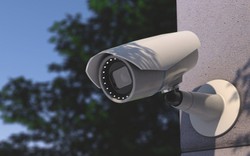 Nhiều người nổi tiếng bị camera an ninh quay lén, làm sao để món đồ này không "phản chủ"