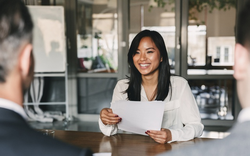 Nhà tuyển dụng hỏi "Bạn sống ở đâu?", người EQ thấp nói tuột địa chỉ, người EQ cao trả lời cực khôn ngoan, ghi điểm tuyệt đối