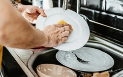 4 thói quen rửa bát sai trái, đáng bị nhân loại xóa sổ