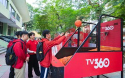 Khán giả “cháy” hết mình tại booth TV360: Vừa cổ vũ, vừa chơi game, lại có quà mang về!