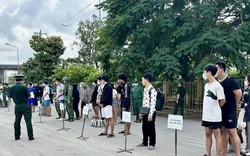 Tiếp nhận 57 công dân Việt Nam do Campuchia trao trả, trong đó 3 người bị truy nã