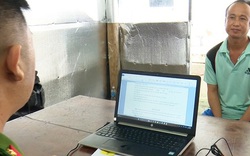 CLIP: Bắt tạm giam đối tượng dụ cho tiền rồi hiếp dâm 2 bé gái cùng xóm