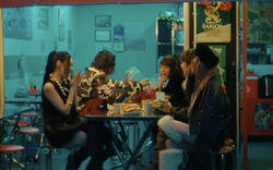 Bánh mì Việt lên MV của idol Kpop: Khung cảnh quán ăn khiến dân mạng vỗ tay rần rần