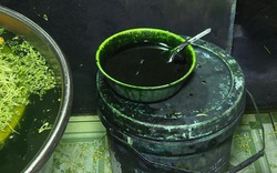 Ra chợ mua rau thấy 5 dấu hiệu này: Khả năng cao đã ngâm hóa chất, mạnh dạn quay xe