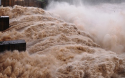 Thủy điện Sông Ba Hạ "xả lũ kỷ lục Việt Nam chưa từng có"