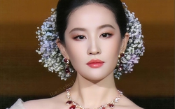 Trung Quốc 1,4 tỷ dân không ai cản được Lưu Diệc Phi