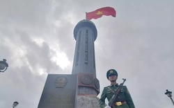 Tạm dừng tất cả xe chở khách tham quan cột cờ Lũng Cú