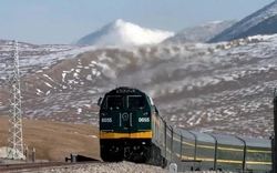 Trung Quốc chi số tiền khủng chôn 15.000 thanh sắt dọc tuyến đường sắt: Hóa ra họ chính là "bậc thầy"