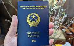 Ngân hàng ngừng giao dịch bằng hộ chiếu từ 1/1/2026, khách cần làm gì?