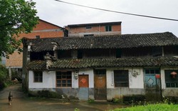 Gửi mẹ 1,4 tỷ đồng trong 3 năm, chàng trai chết sững khi về thăm nhà