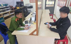 Ra ngân hàng làm thủ tục, người đàn ông Hà Tĩnh phát hiện có tài khoản lạ chuyển khoản cho 150 triệu đồng từ 4 tháng trước: Công an xã vào cuộc xác minh