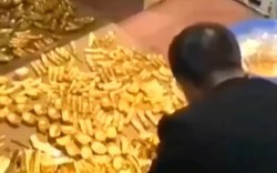 Dọn phòng buổi sáng, người đàn ông vô tình làm mất gia tài trị giá cả tấn vàng