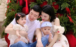 Bữa trưa của 2 em bé sinh đôi khiến nhiều mẹ giật mình, dụi mắt xem lại mấy lần vì điều này