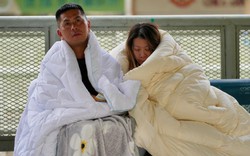 “Không còn gì cả”: Người dân Hong Kong (Trung Quốc) khốn khổ vì hỏa hoạn, hàng ngàn người lâm vào cảnh màn trời chiếu đất