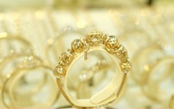 Giá vàng hôm nay 28/11: Quay đầu giảm nhẹ