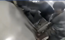 Không tin nổi: Giáo viên bắt học sinh quỳ giữa trời lạnh vì "không dọn vệ sinh", mỗi người bị tát 5 lần mới được vào KTX