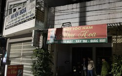 Hé lộ "bí mật" bên trong tiệm cắt tóc Kim Hoa lúc 19h30