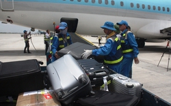 Hậu trường xử lý hành lý ký gửi ở sân bay và lý do vali hay bị bẹp méo, đến muộn