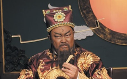 Xem lại Bao Thanh Thiên, ông bố U50 nghiệm ra một điều mà không sách vở giáo dục nào có