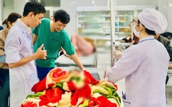 Bệnh viện ở Quảng Ngãi kích hoạt báo động đỏ cấp cứu 13 học sinh bị lật xe