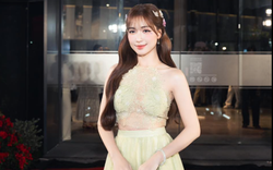 Hòa Minzy bức xúc: "Khổ quá trời khổ rồi!"