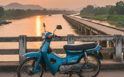 Nam sinh 16 tuổi để lại xe máy và điện thoại trên cầu rồi mất tích một cách bí ẩn